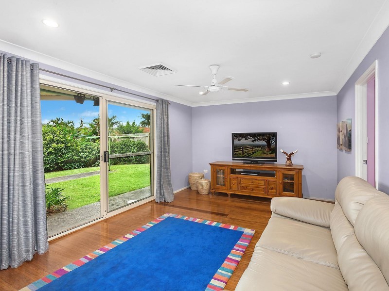 10 Greenvale Road, Green Point NSW 2251