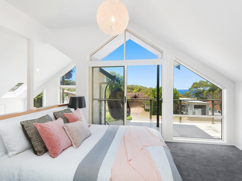 12 Table Top Road, North Avoca NSW 2260