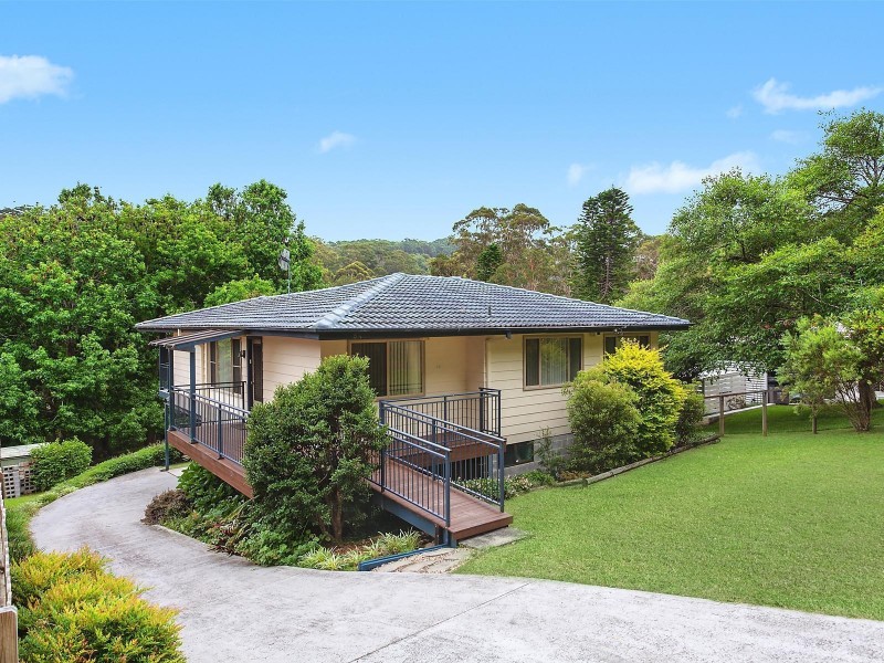 84 Lake Shore Drive, North Avoca NSW 2260
