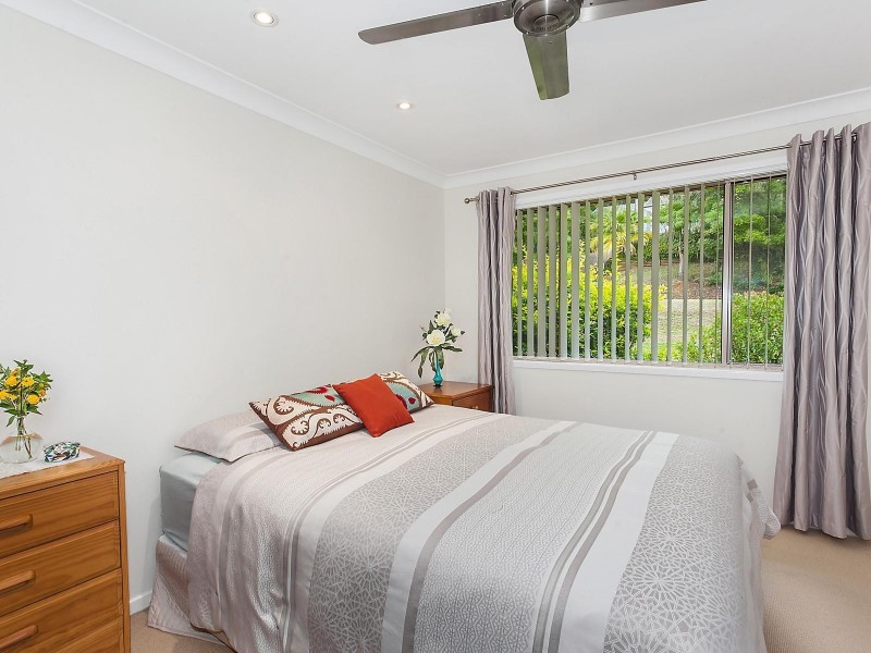 84 Lake Shore Drive, North Avoca NSW 2260