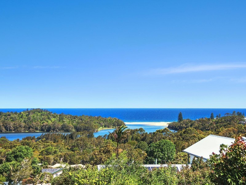 22 Reads Road, Wamberal NSW 2260