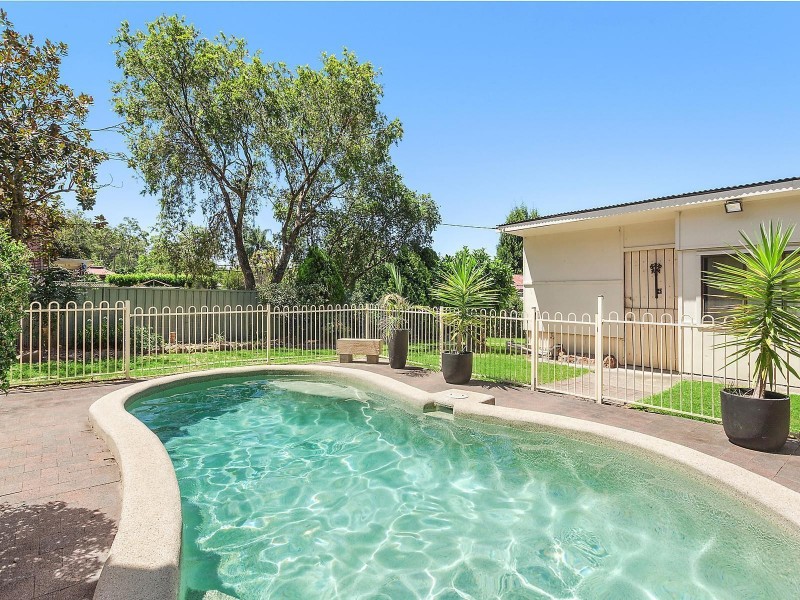 13 Albert Street, Ourimbah NSW 2258