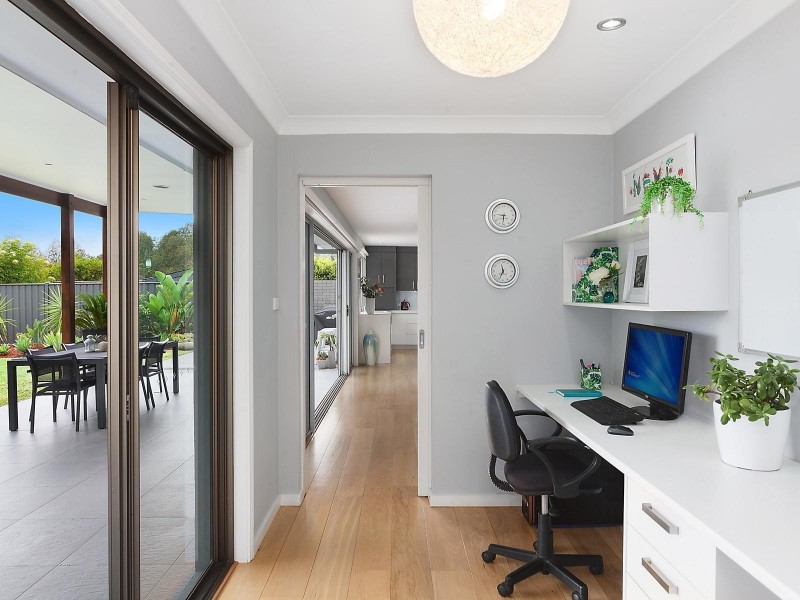 37 Bayline Drive, Point Clare NSW 2250