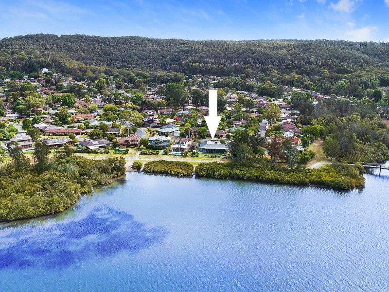 37 Bayline Drive, Point Clare NSW 2250