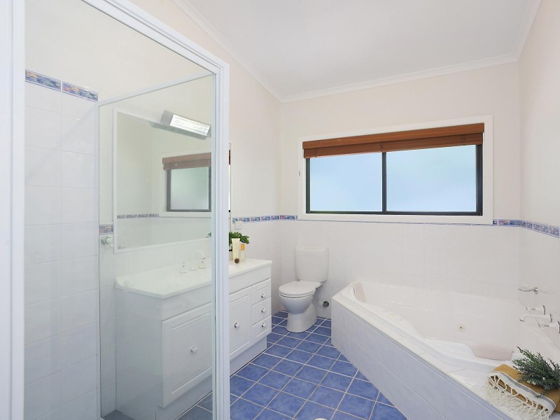 100 Ridgway Road, Avoca Beach NSW 2251