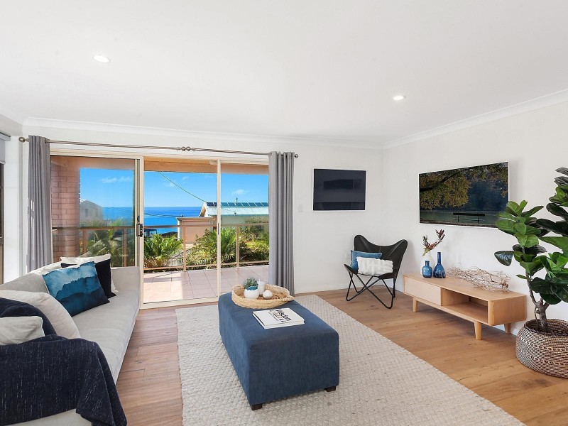 2 Pacific View Street, Forresters Beach NSW 2260