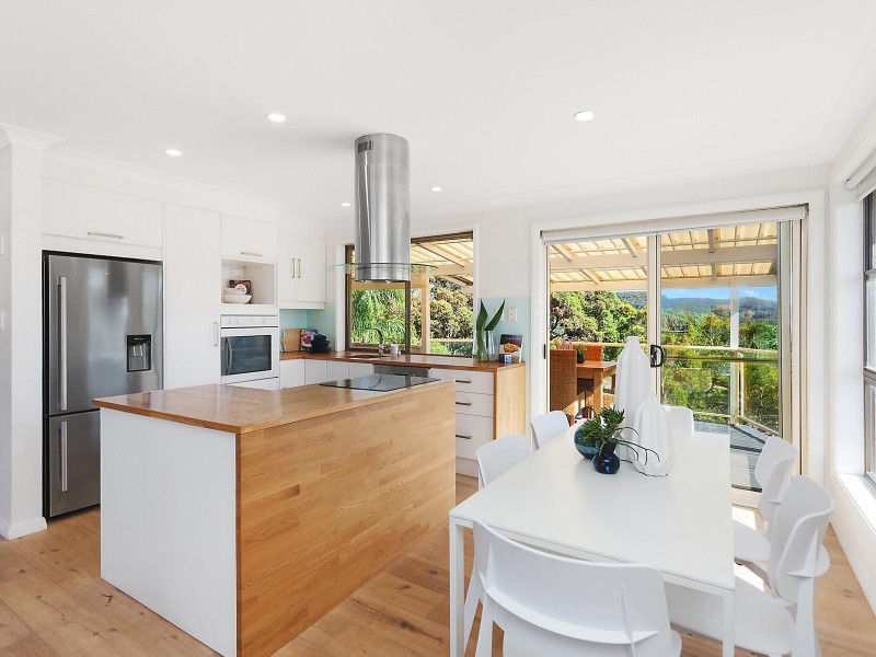 2 Pacific View Street, Forresters Beach NSW 2260