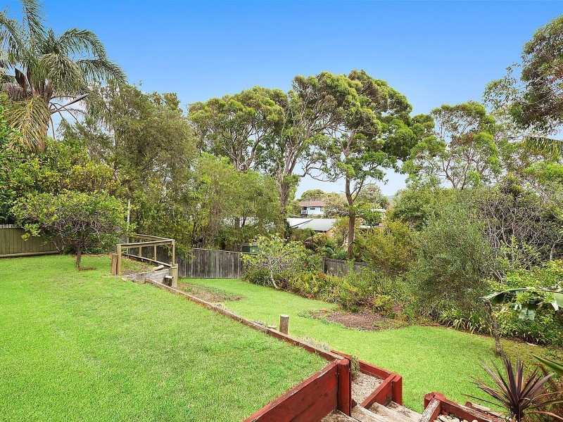 2 Pacific View Street, Forresters Beach NSW 2260