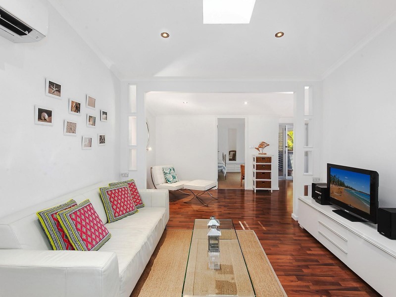 1 Redondo Drive, Copacabana NSW 2251