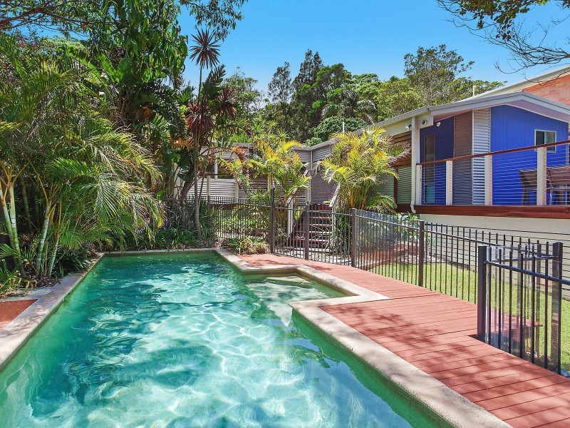 1 Redondo Drive, Copacabana NSW 2251