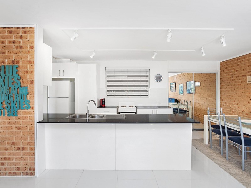 2/170 Avoca Drive, Avoca Beach NSW 2251