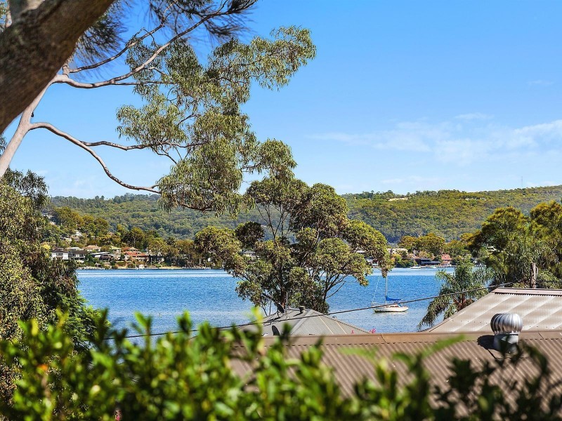 231 Avoca Drive, Green Point NSW 2251