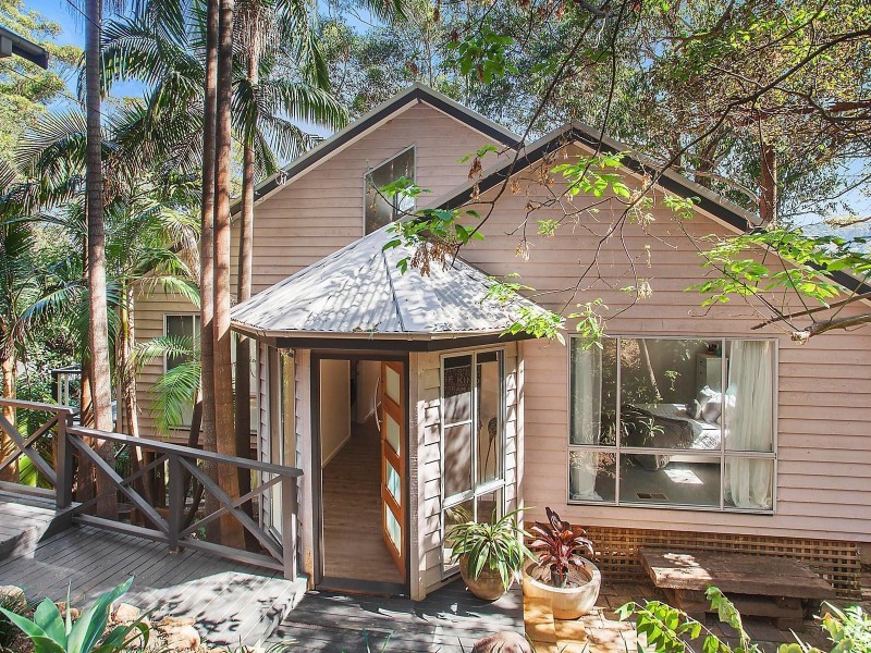 39 Easter Parade, North Avoca NSW 2260