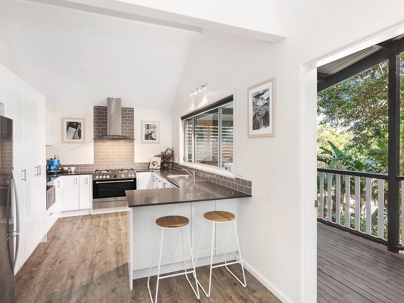 39 Easter Parade, North Avoca NSW 2260