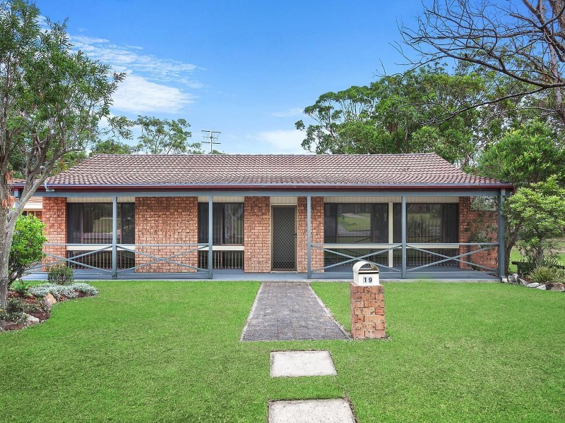 19 Carlo Close, Kincumber NSW 2251