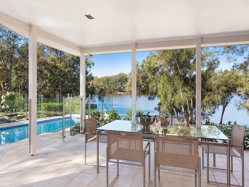 253 The Round Drive, Avoca Beach NSW 2251