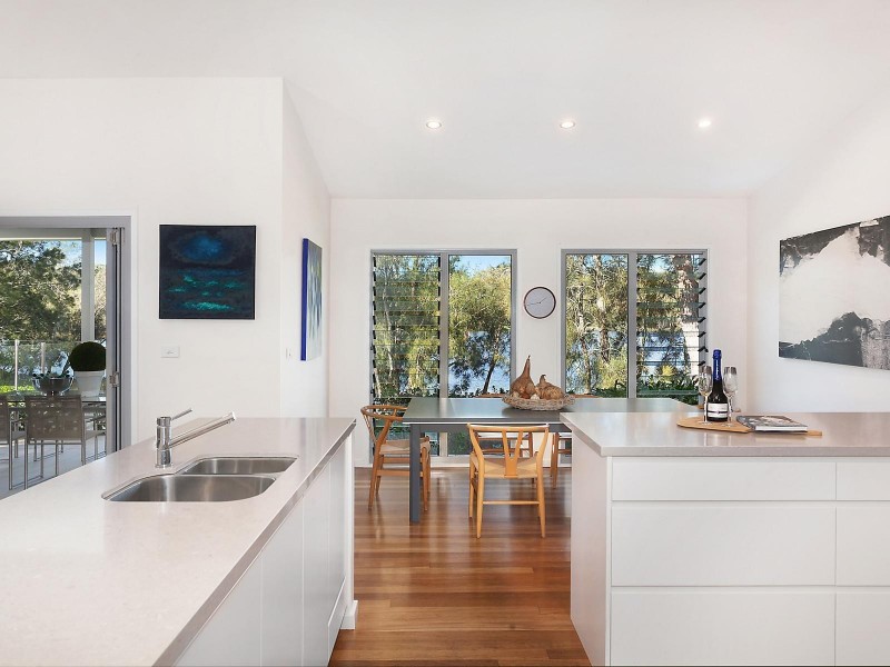 253 The Round Drive, Avoca Beach NSW 2251