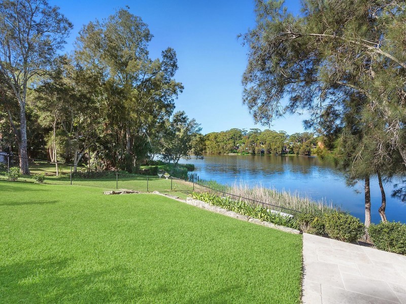 253 The Round Drive, Avoca Beach NSW 2251