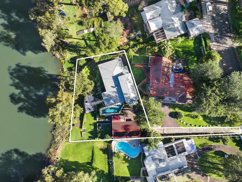 253 The Round Drive, Avoca Beach NSW 2251