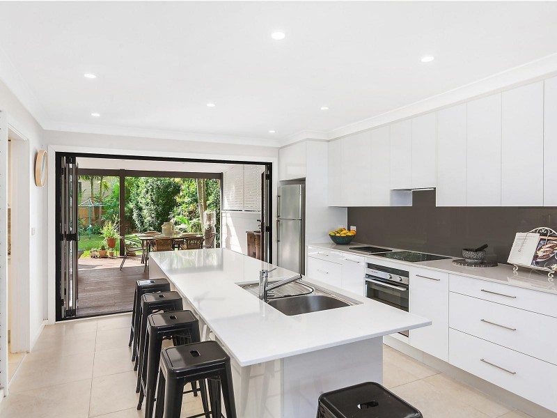 37 Malkana Avenue, Forresters Beach NSW 2260