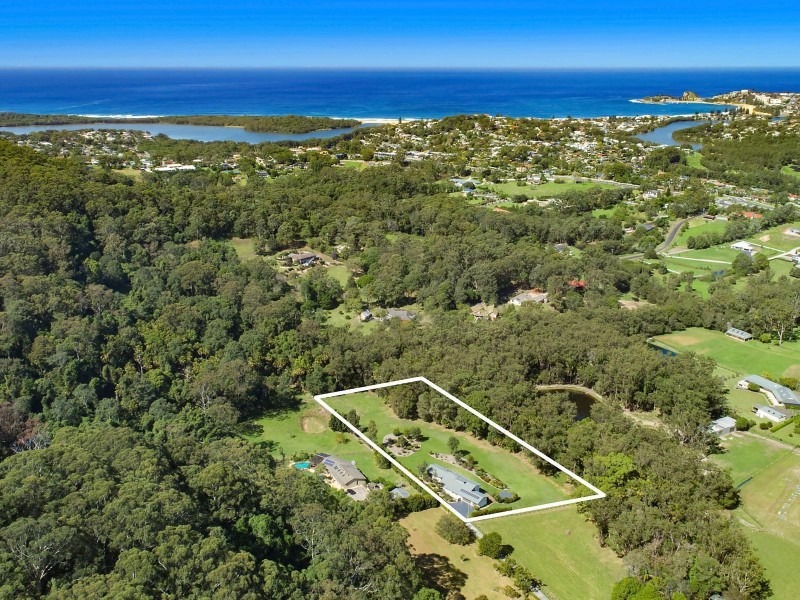 84 Brush Road, Wamberal NSW 2260