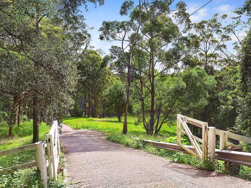 290 Hillside Road, Avoca Beach NSW 2251