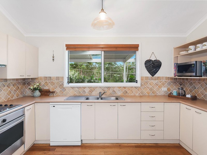 12 Walder Crescent, Avoca Beach NSW 2251
