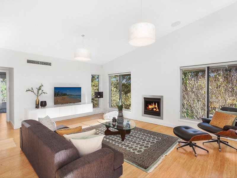 2 Brooks Hill Lane, Wamberal NSW 2260