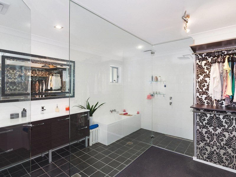 27 Heights Crescent, Wamberal NSW 2260