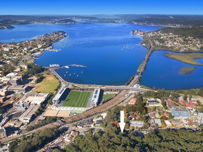 2/78 Donnison Street West, Gosford NSW 2250