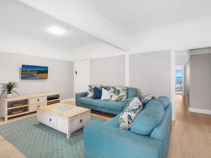 87 Avoca Drive, Avoca Beach NSW 2251