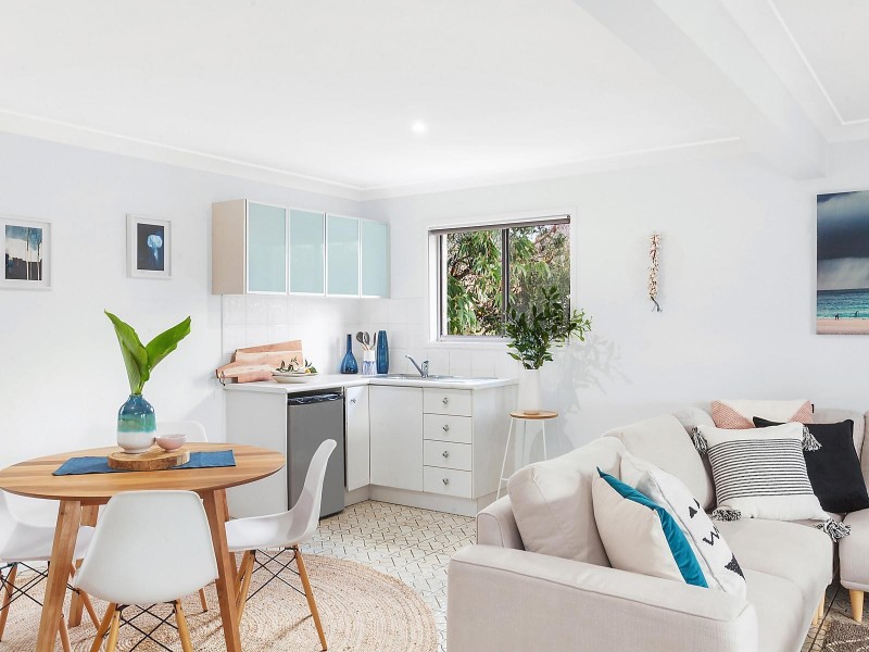 2 Ocean Street, North Avoca NSW 2260