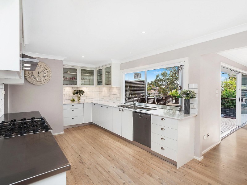 35 Mermaid Drive, Bateau Bay NSW 2261