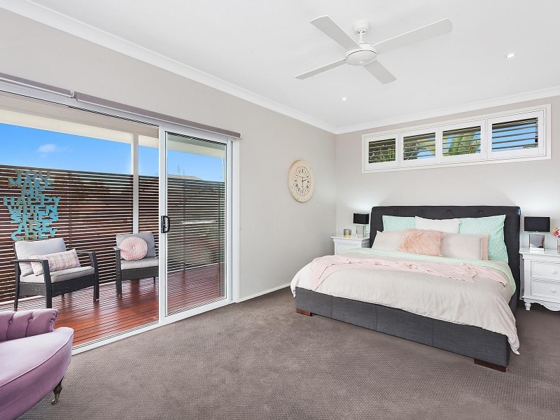35 Mermaid Drive, Bateau Bay NSW 2261