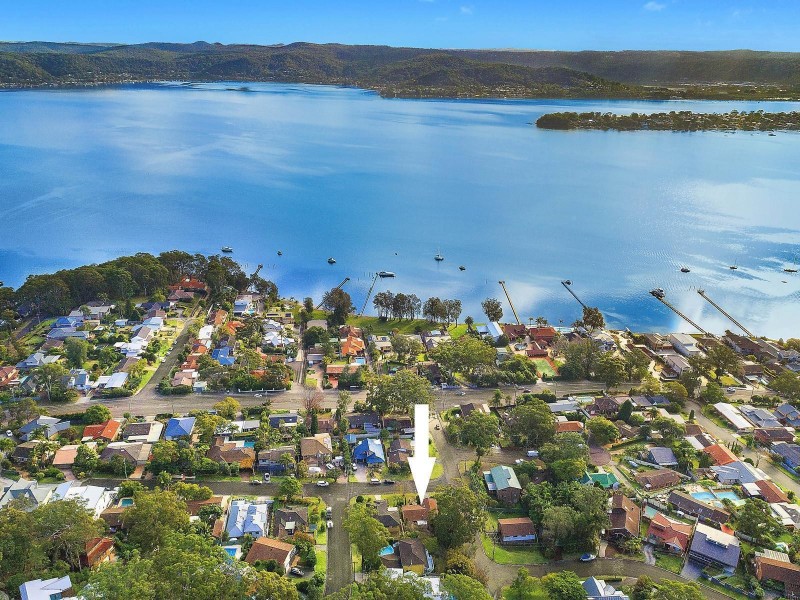 11 Marilyn Parade, Green Point NSW 2251