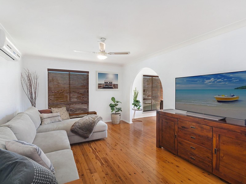 9 Macauley Road, Bateau Bay NSW 2261