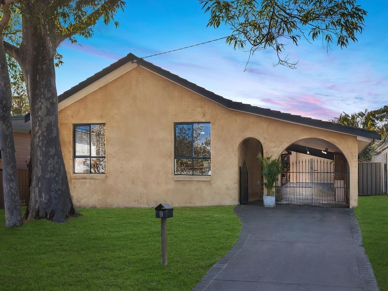 9 Macauley Road, Bateau Bay NSW 2261