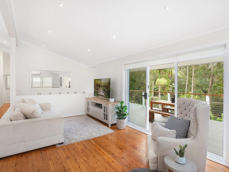 292 Avoca Drive, Avoca Beach NSW 2251