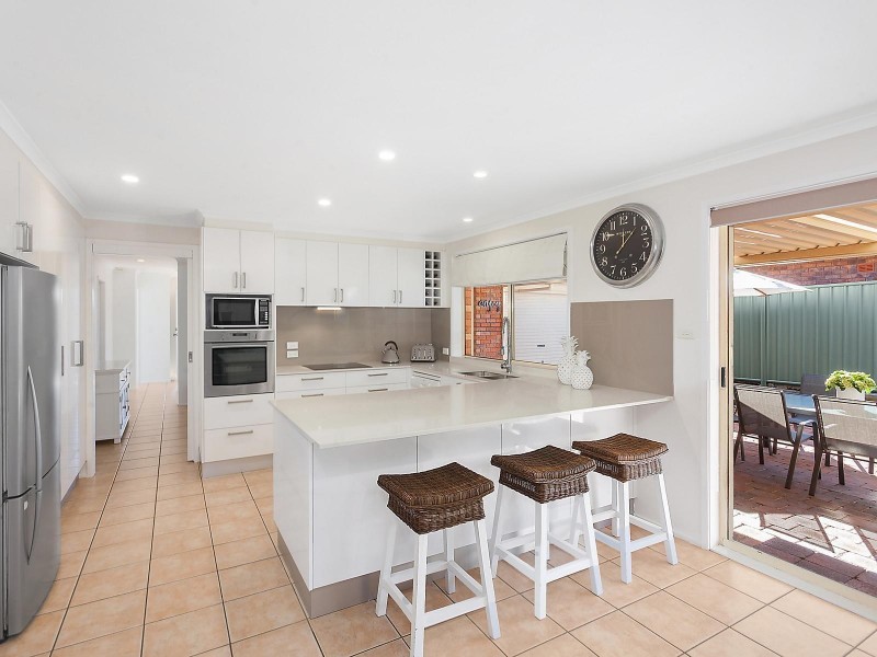 12 Joan Street, Forresters Beach NSW 2260