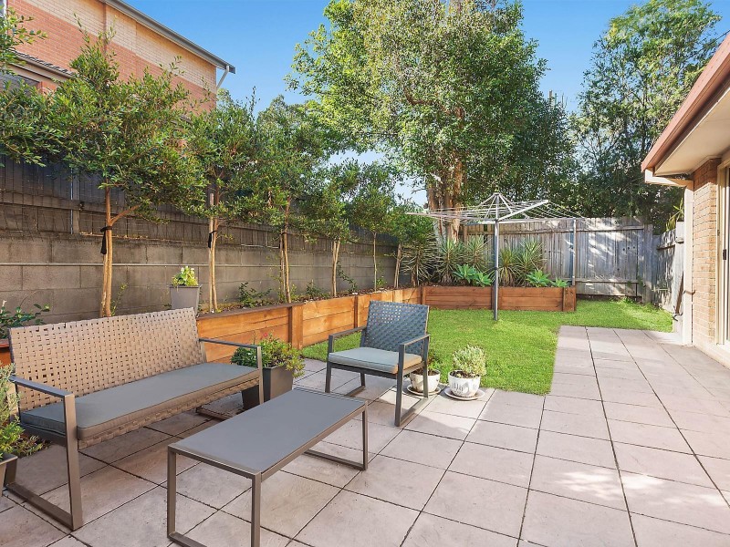 1/156 Albany Street, Point Frederick NSW 2250