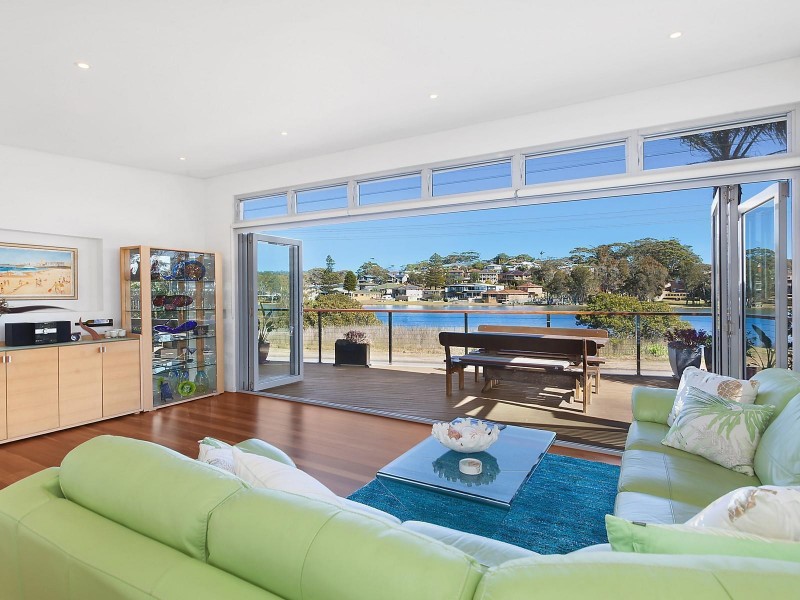 22 Lake View Road, Wamberal NSW 2260