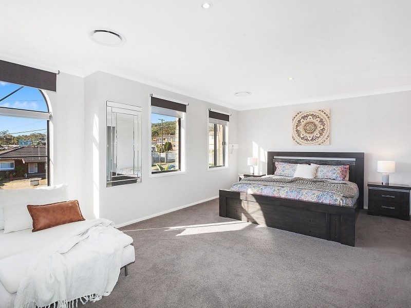 9 Lewis Crescent, Forresters Beach NSW 2260