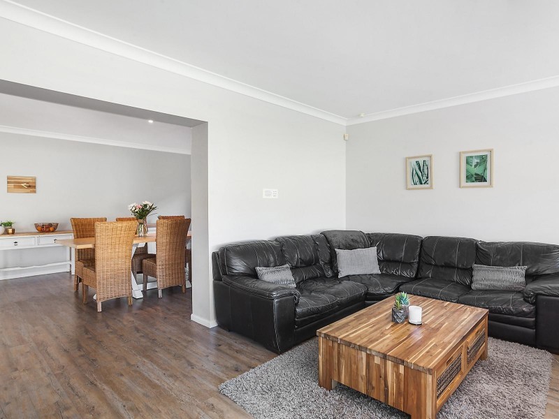 9 Lewis Crescent, Forresters Beach NSW 2260