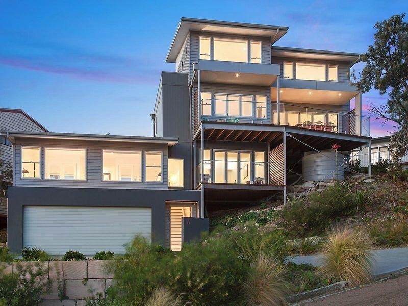11 Kalakau Avenue, Forresters Beach NSW 2260