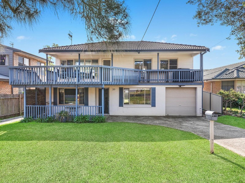 20 Del Rio Drive, Copacabana NSW 2251