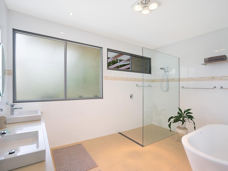 471 The Entrance Road, Erina Heights NSW 2260