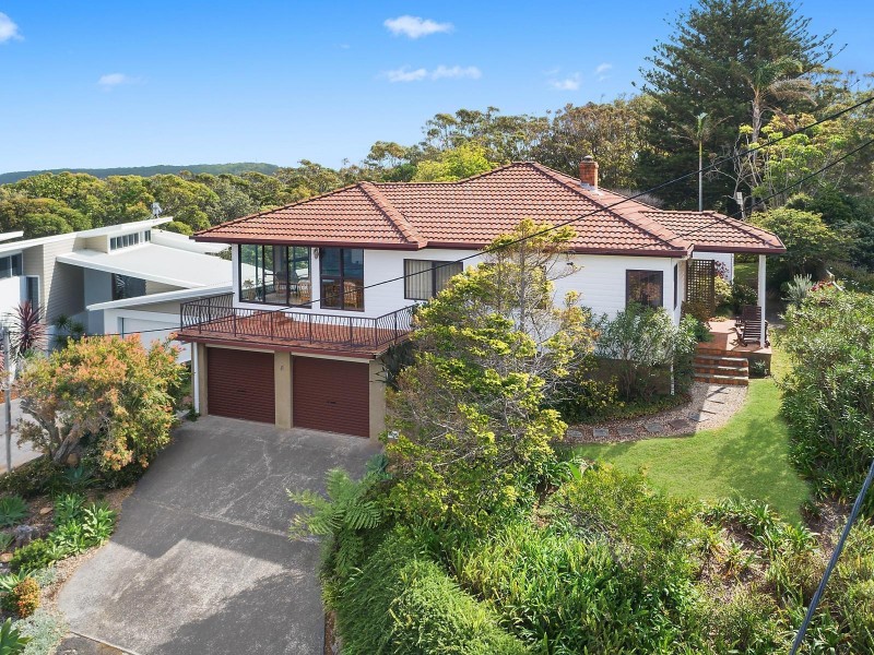 11 Bellevue Crescent, North Avoca NSW 2260