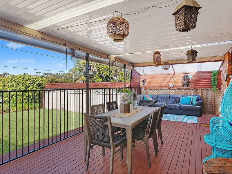 929 The Entrance Road, Forresters Beach NSW 2260