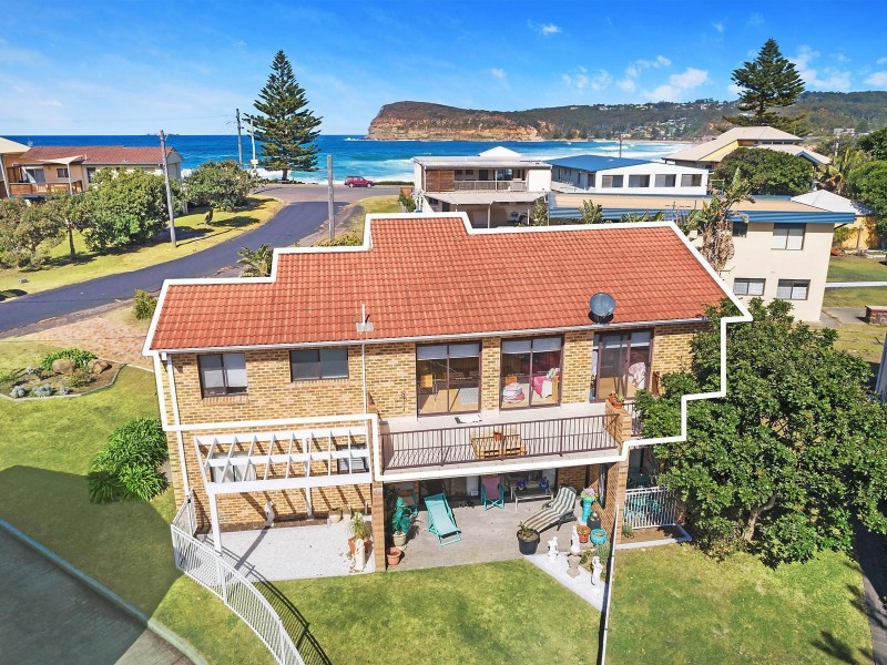 2/4 Del Mar Drive, Copacabana NSW 2251