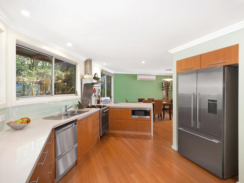 31 Noorong Avenue, Forresters Beach NSW 2260